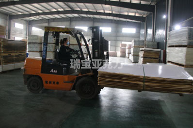 亞克力板材如何防止刮花處理