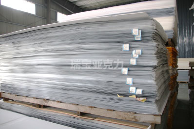 透明亞克力板怕暴曬嗎