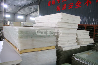 導(dǎo)光板和亞克力板怎么選