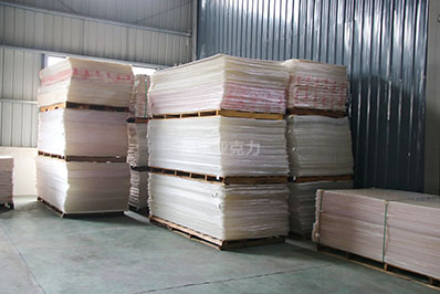 亞克力廣告板會(huì)掉色嗎