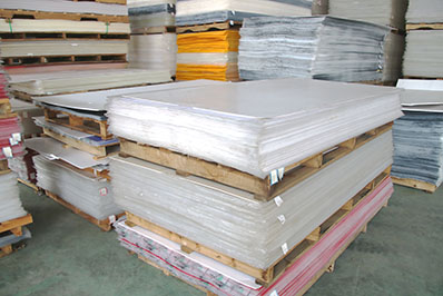 游泳池用亞克力板材的優缺點